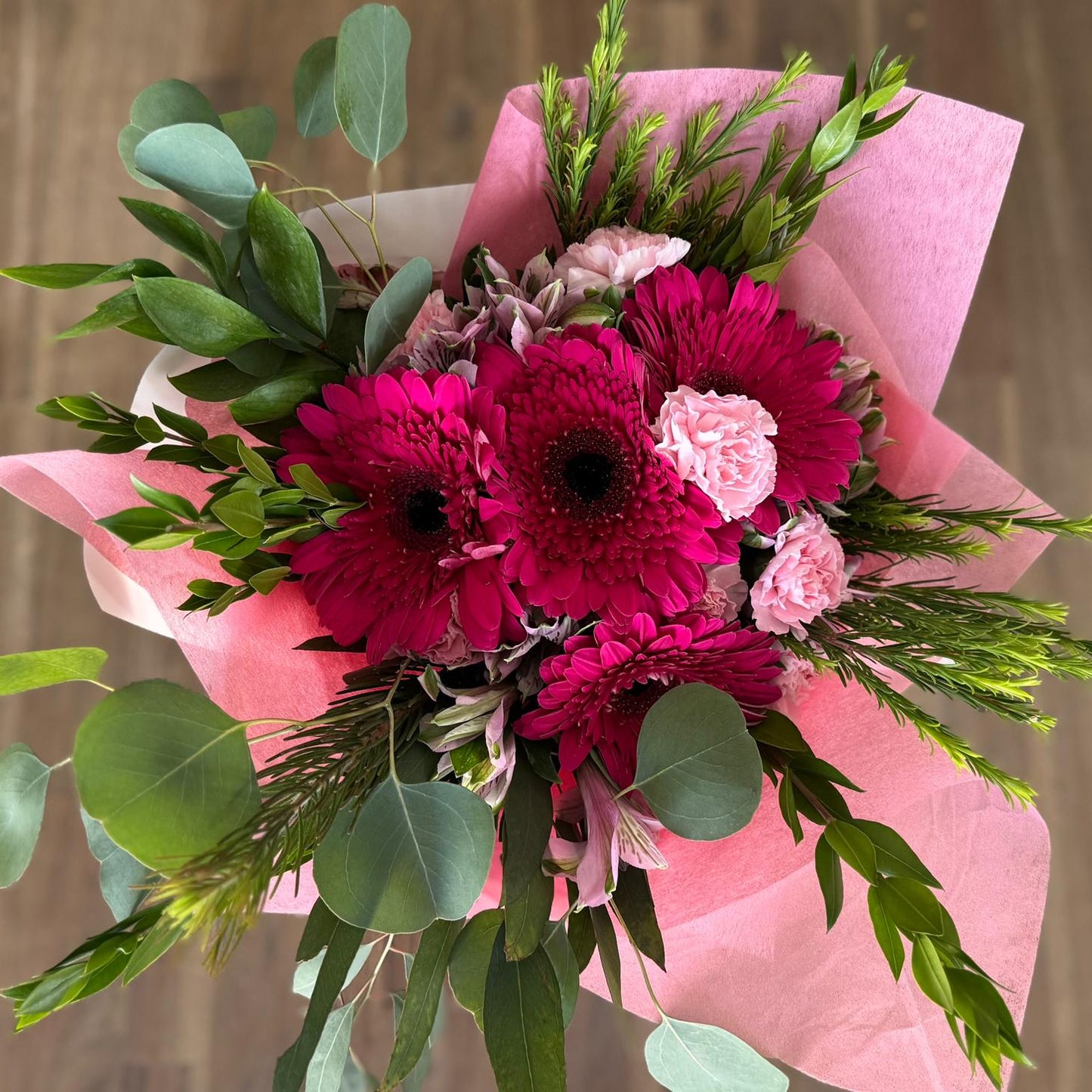 Elegant pink floral-only bouquet handcrafted by Nai Pascoal Bouquets